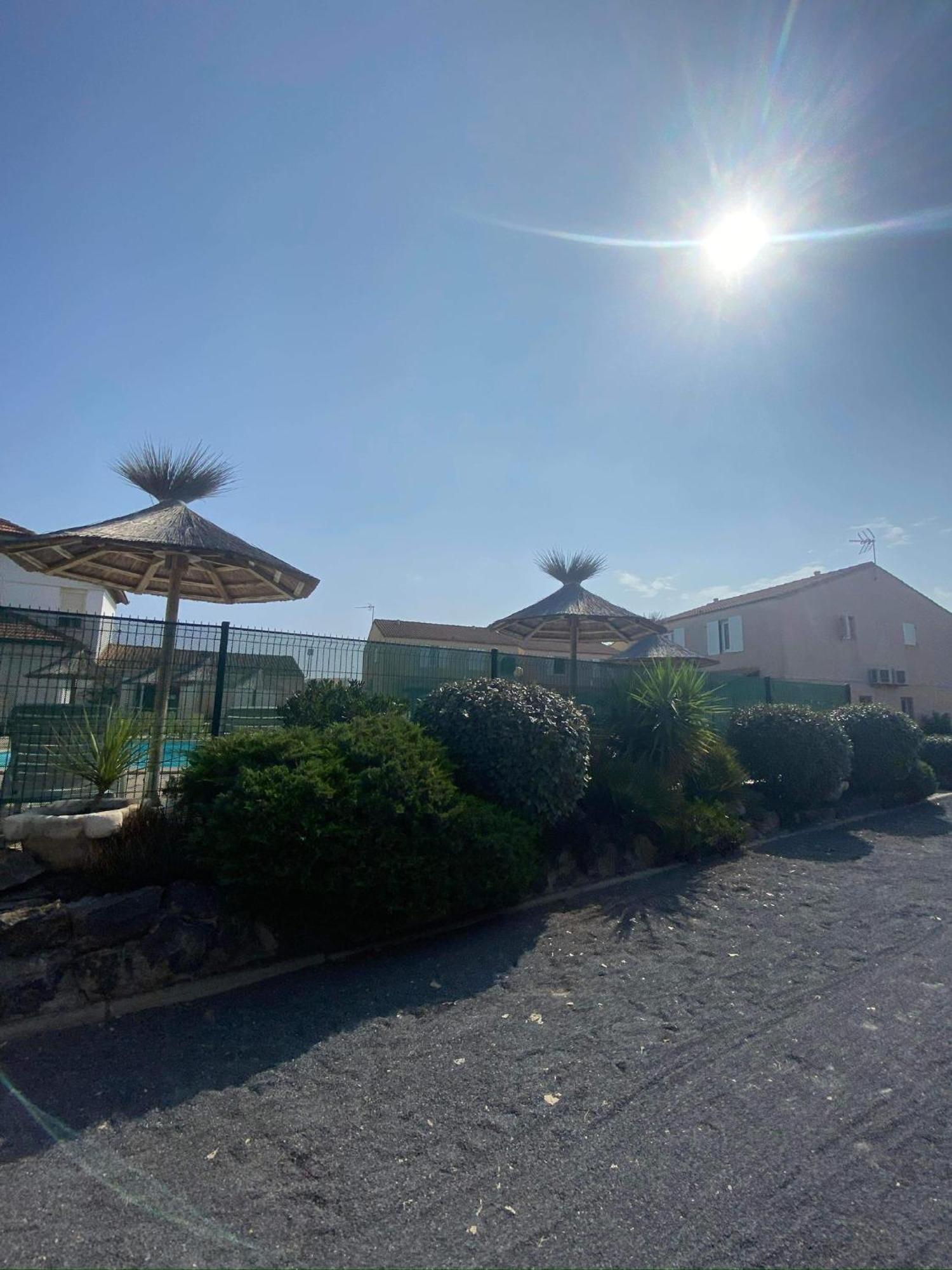 Les Marines D'Helios Villa Le Castellas Exterior photo